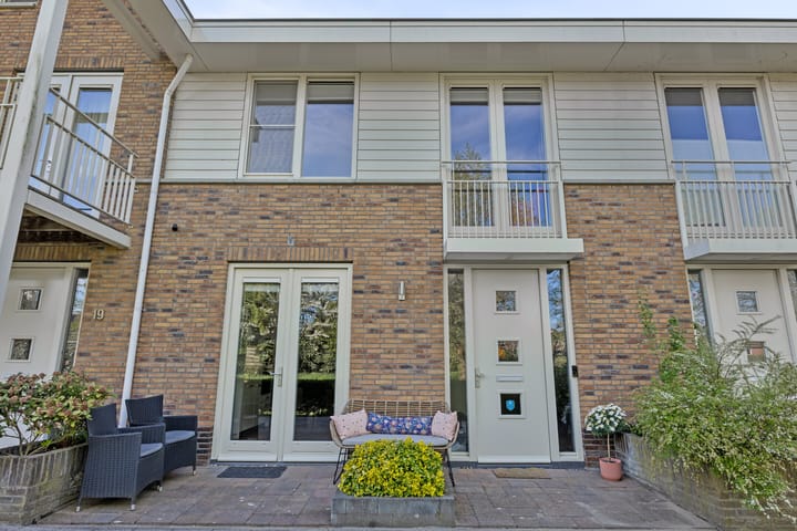 Photo 4 of Veersemeerstraat 21