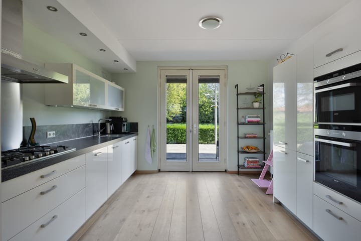 Photo 13 of Veersemeerstraat 21