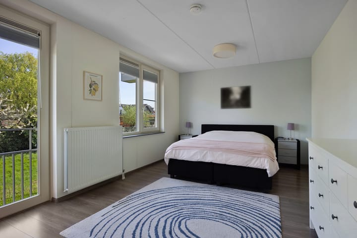 Photo 18 of Veersemeerstraat 21