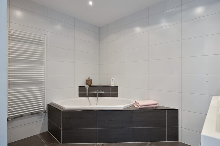 Photo 21 of Veersemeerstraat 21