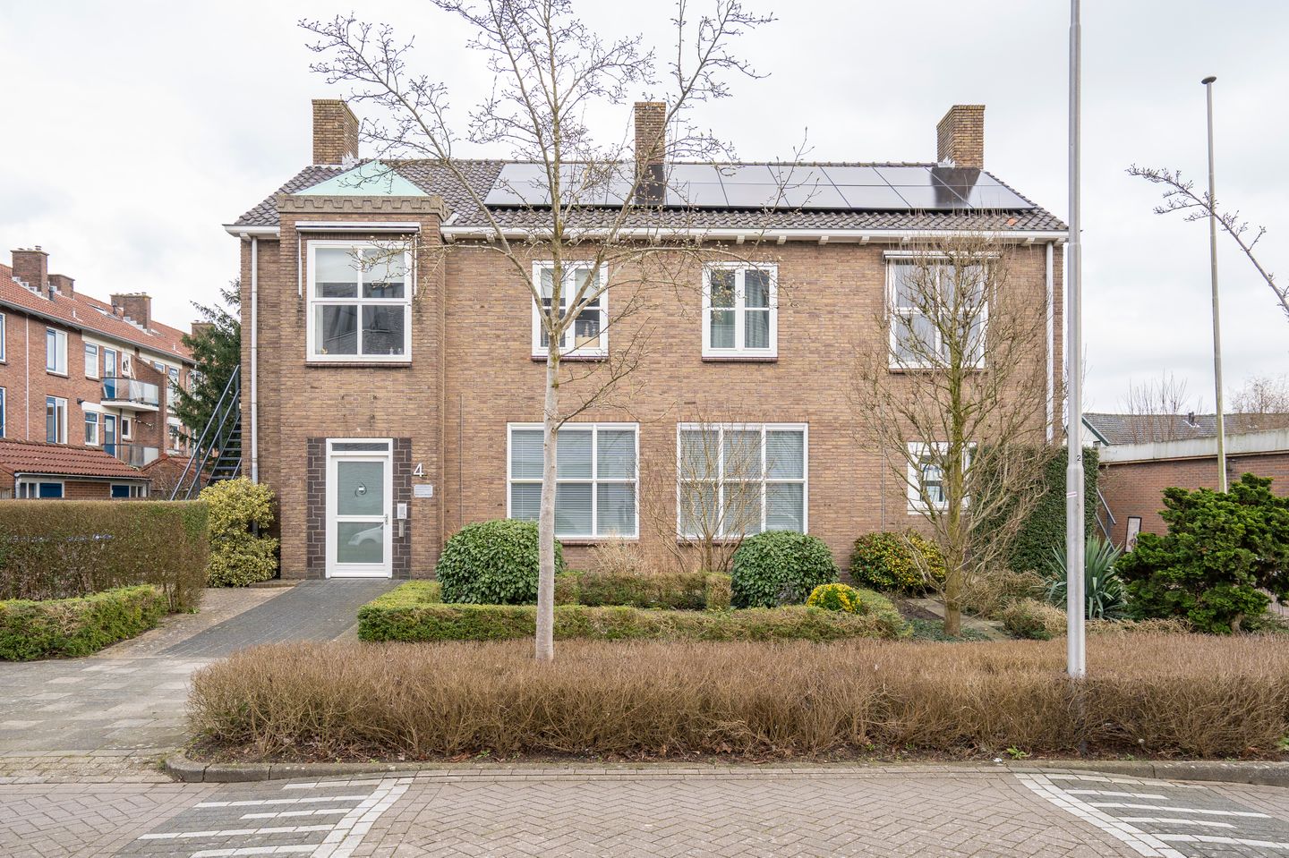 Bekijk foto 1 van Rogier Jooszstraat 4