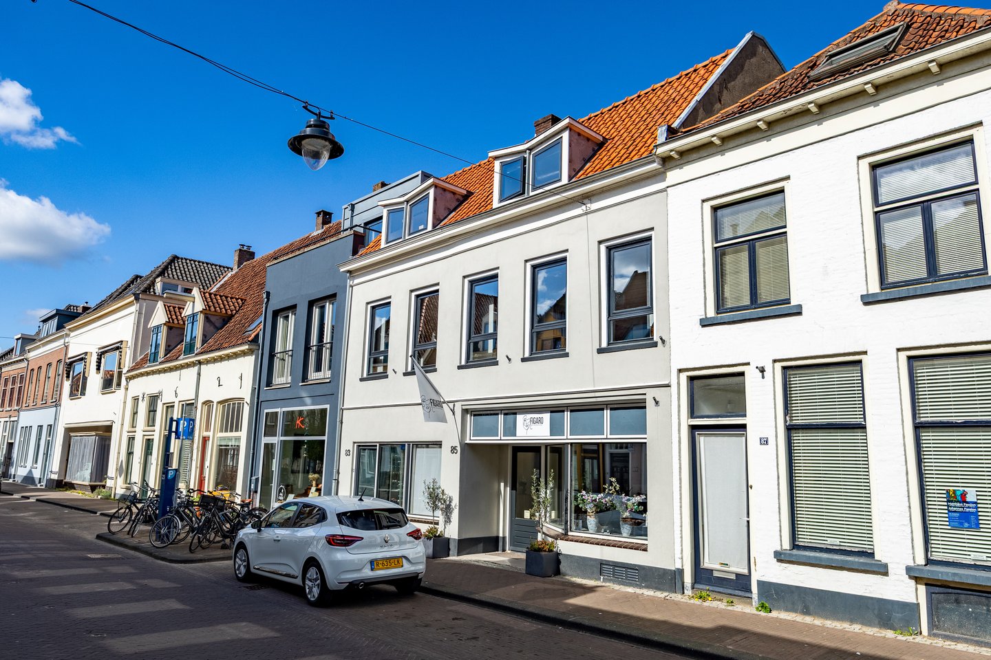 Bekijk foto 2 van Spittaalstraat 85