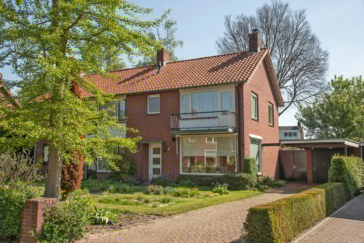 Foto 5 van Van Erckelensstraat 5