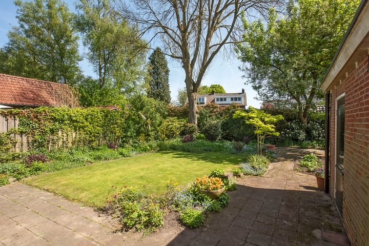 Foto 28 van Van Erckelensstraat 5