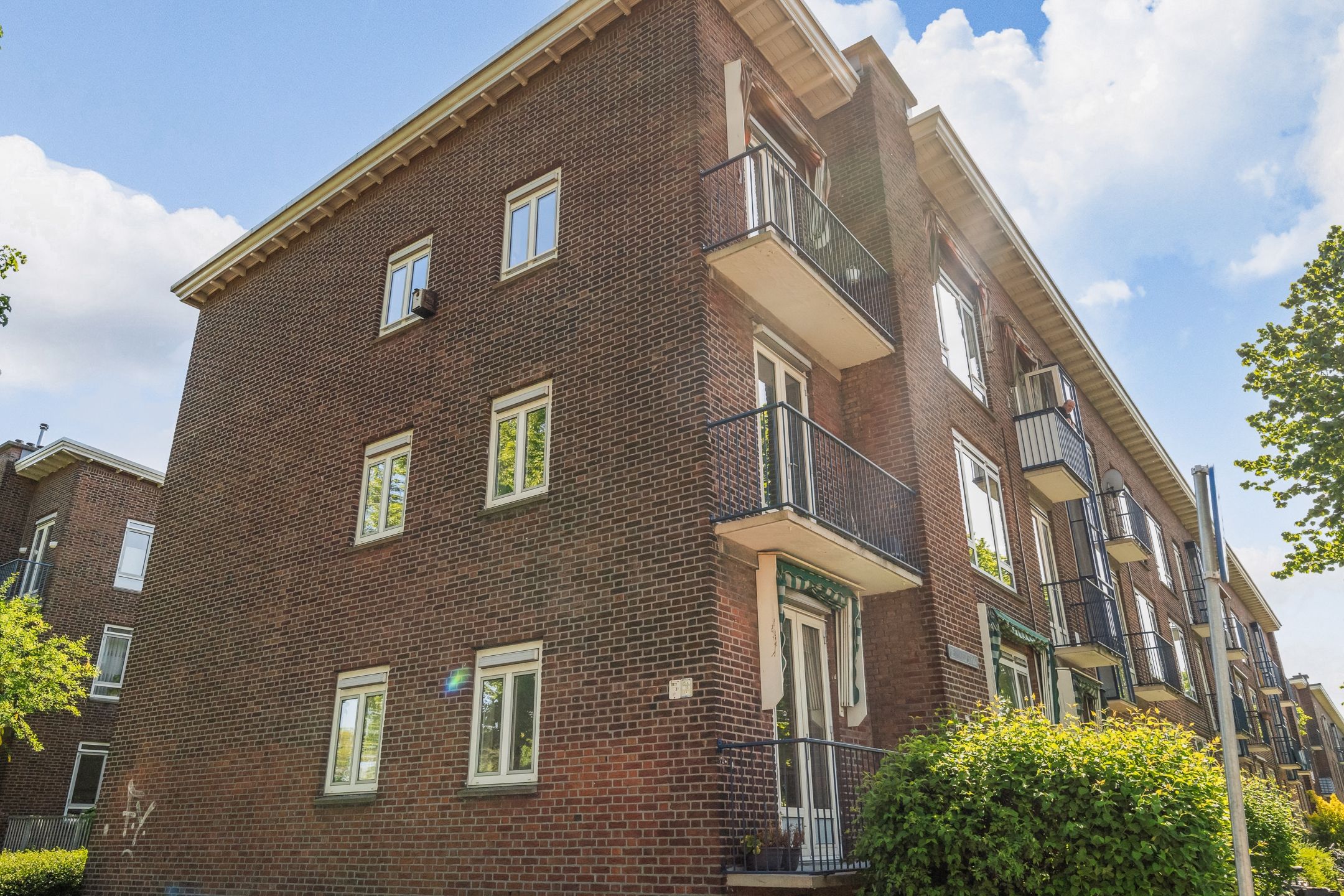 Foto 42 van De Lannoystraat 6