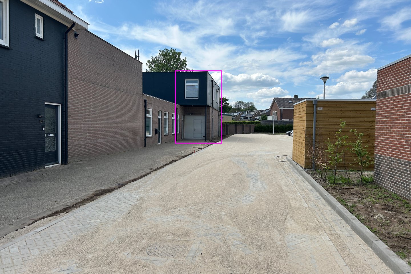 Bekijk foto 1 van Spoorstraat 19