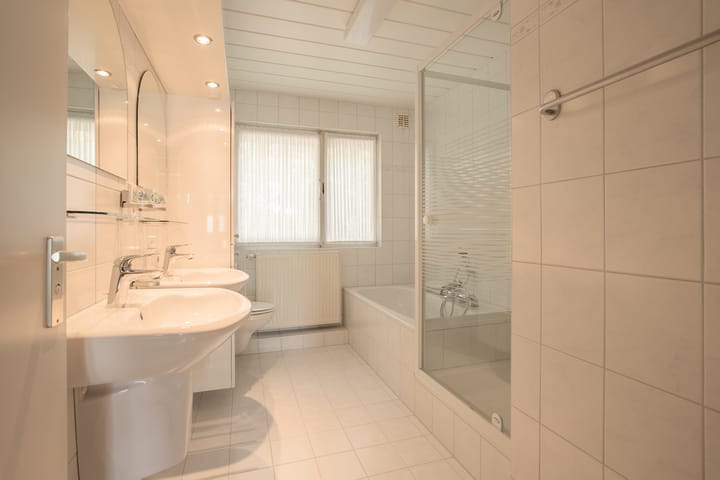 Foto 3 van Suttnerstraat 27