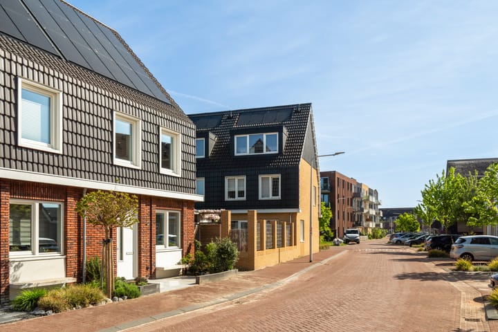 Foto 24 van Smaragd 2