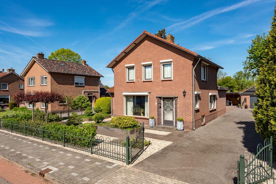 Photo 1 of Oranjeboomlaan 17