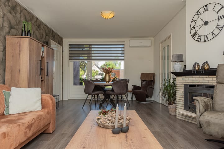 Foto 8 van Oranjeboomlaan 17