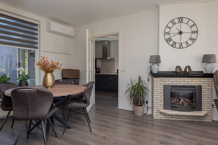 Foto 12 van Oranjeboomlaan 17