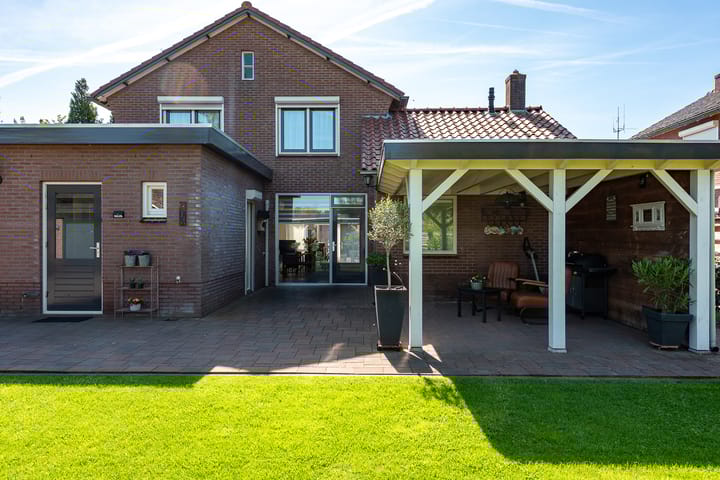 Foto 49 van Oranjeboomlaan 17