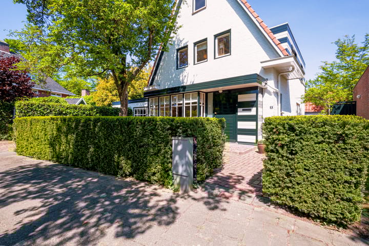 Foto 2 van Burg. Canterslaan 12