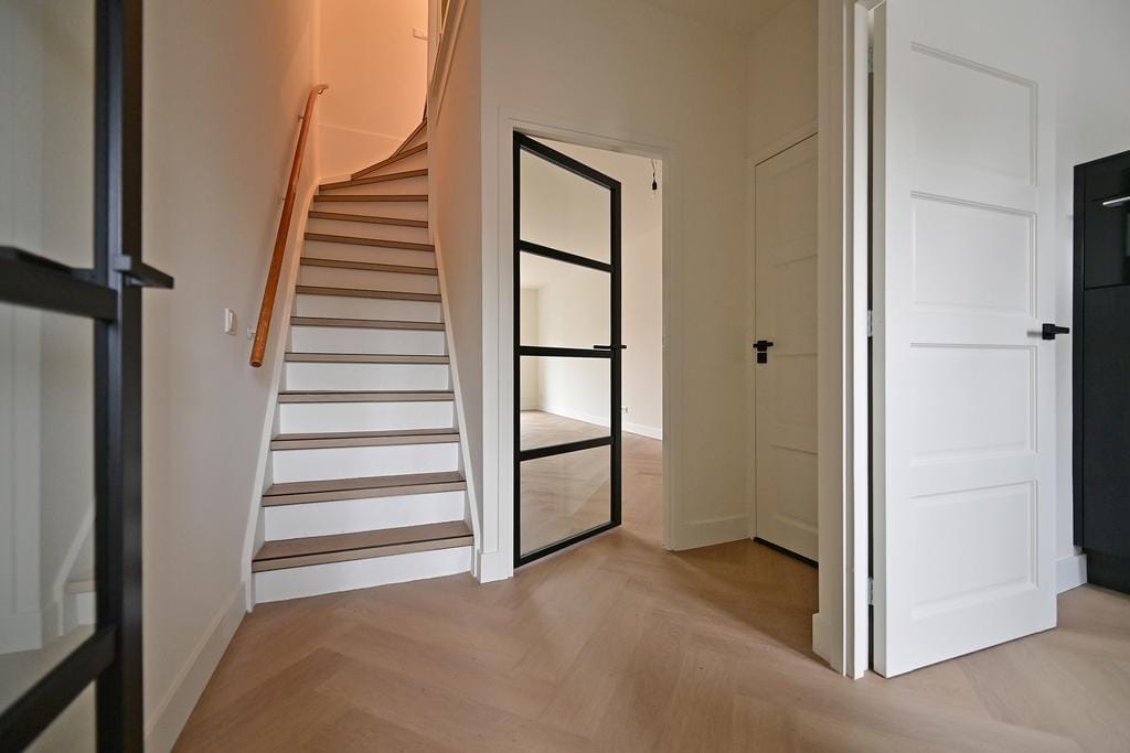 Photo 4 of Naarderstraat 19-B