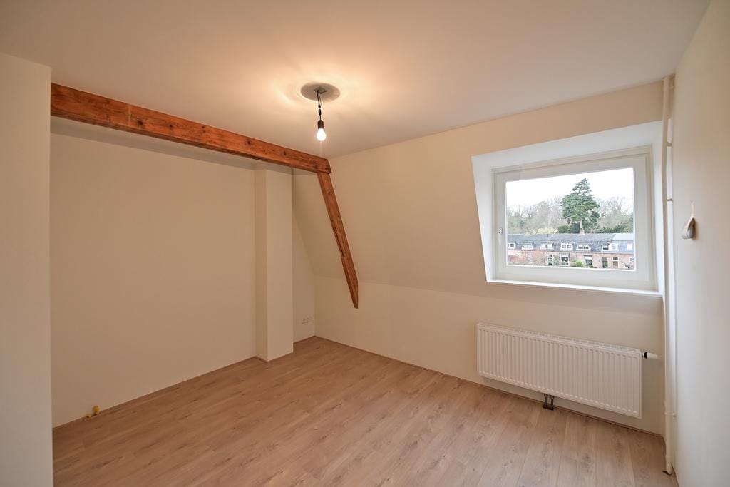 Photo 10 of Naarderstraat 19-B