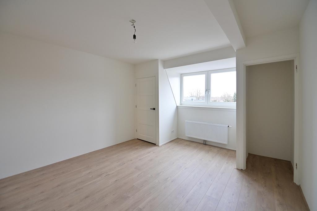 Photo 11 of Naarderstraat 19-B