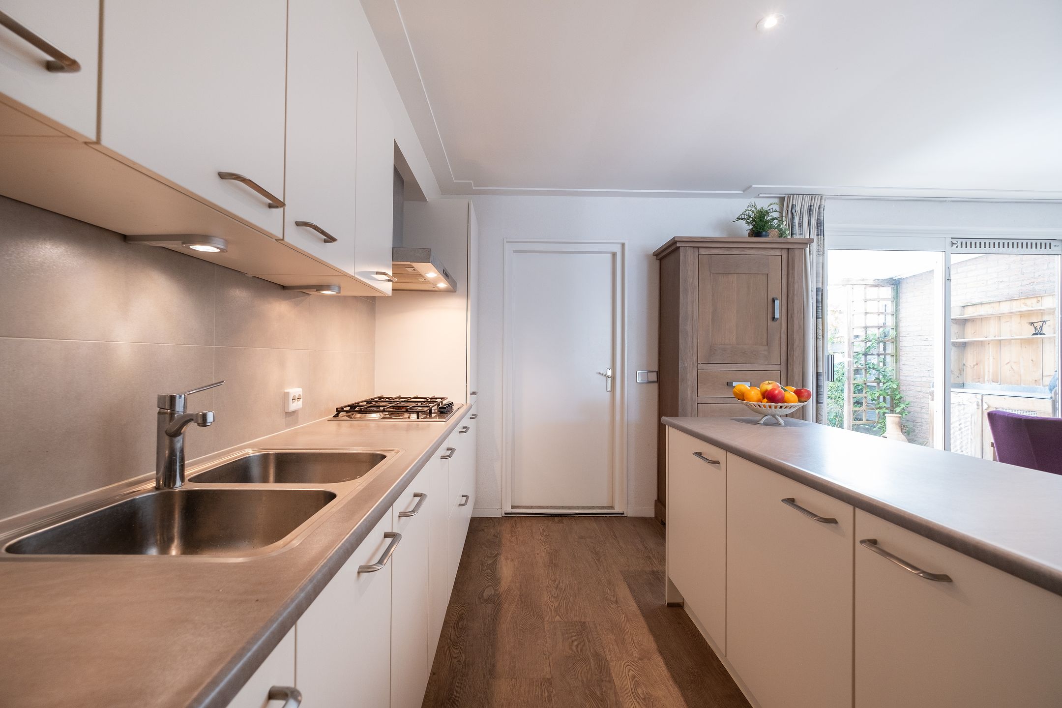 Foto 9 van Paradijsvogel 58