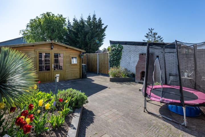 Photo 25 of Prins Hendrikstraat 19