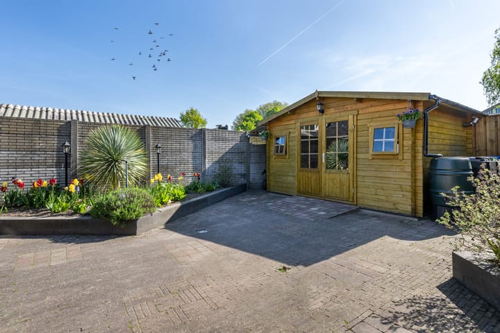 Photo 31 of Prins Hendrikstraat 19