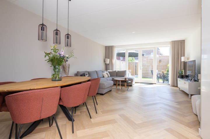 Foto 2 van Elle Molstraat 33