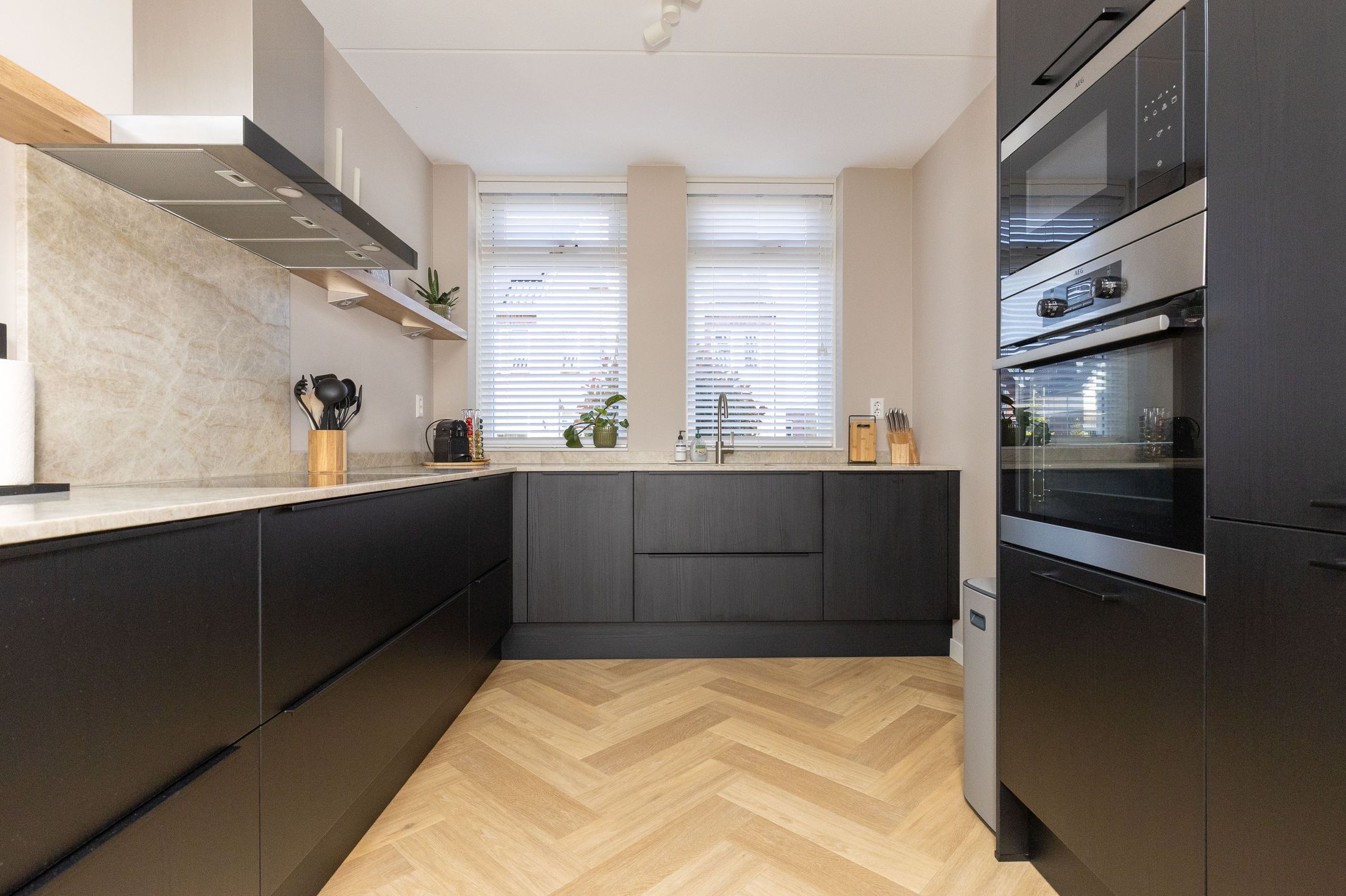 Foto 9 van Elle Molstraat 33