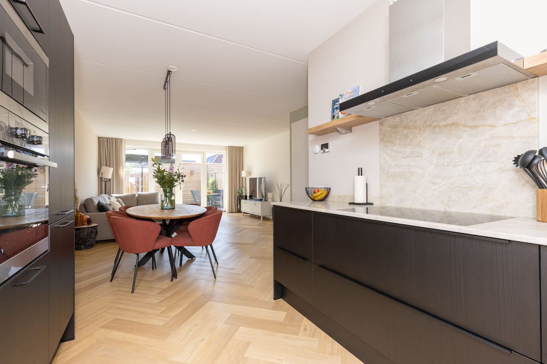 Foto 11 van Elle Molstraat 33