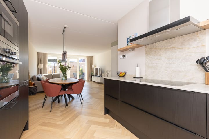 Foto 11 van Elle Molstraat 33