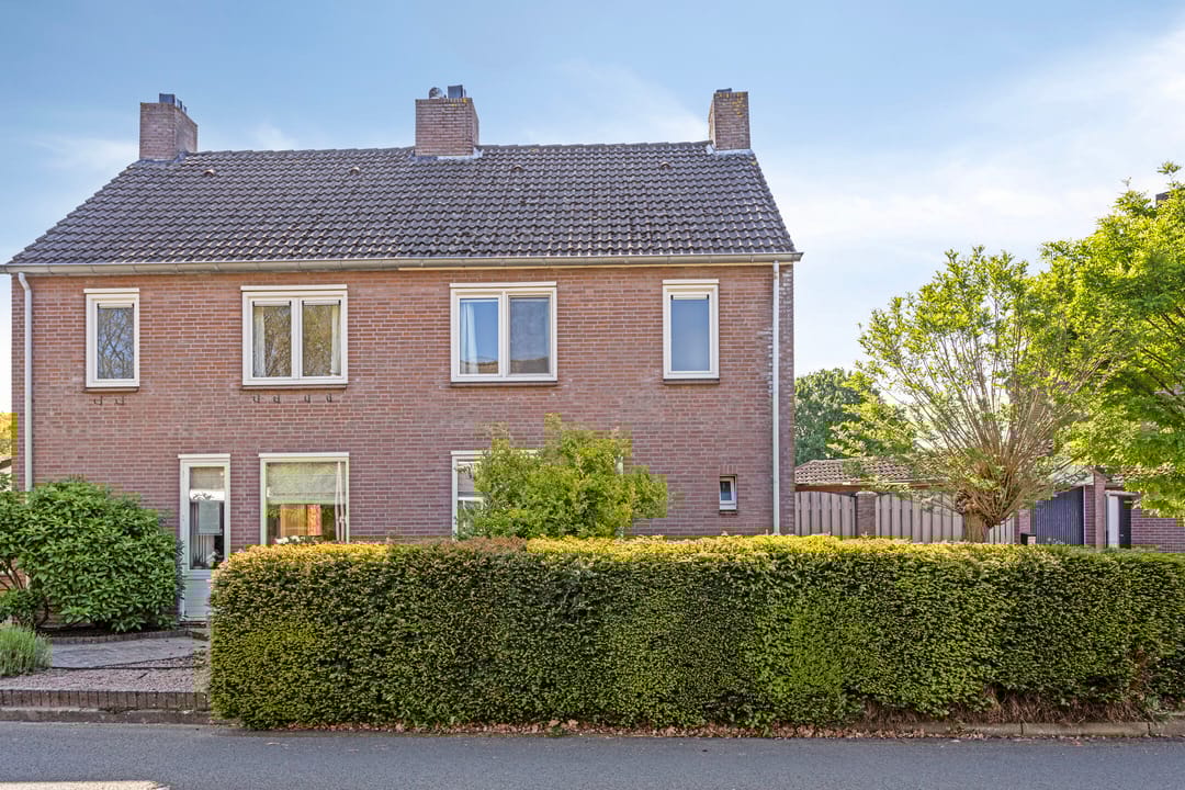 Photo 8 of Bruine Akkers 63