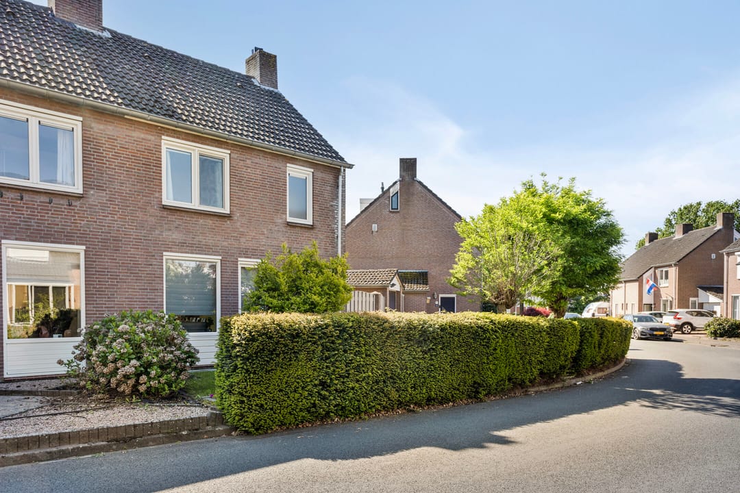 Photo 7 of Bruine Akkers 63