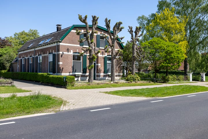 Foto 69 van Zelhemseweg 11