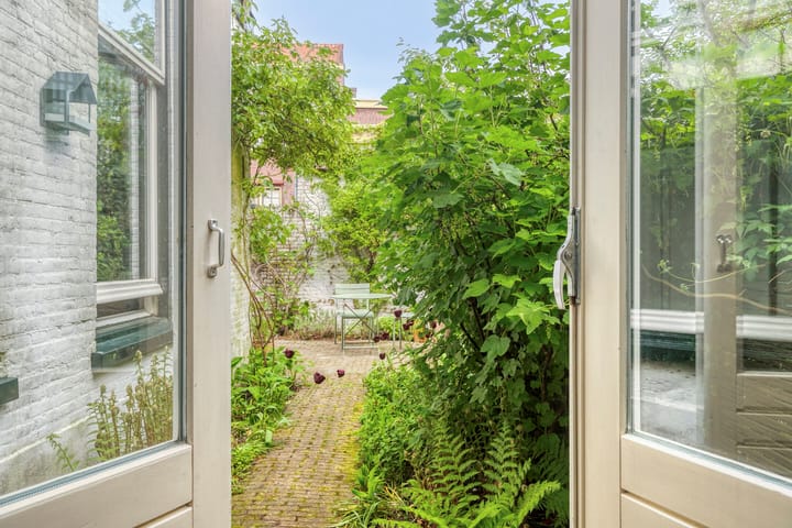 Foto 12 van Drie Octoberstraat 19