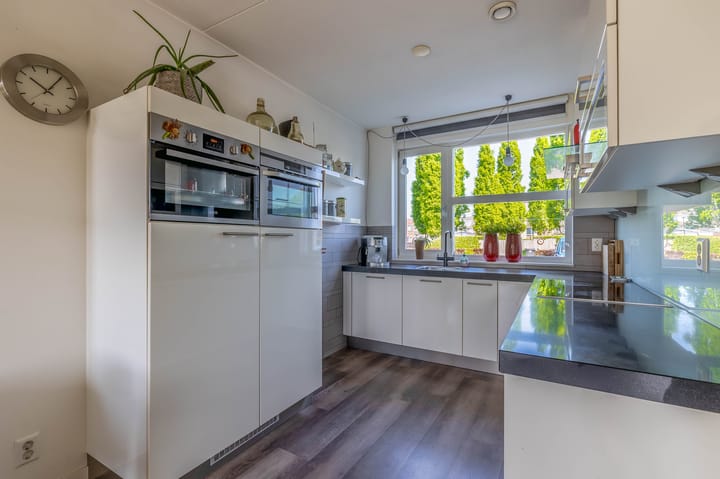 Foto 3 van Hoefsmid 11