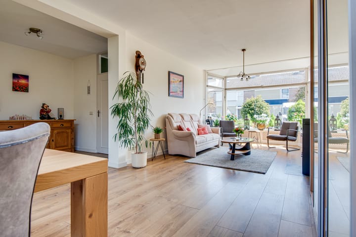 Foto 8 van Klaproosstraat 22