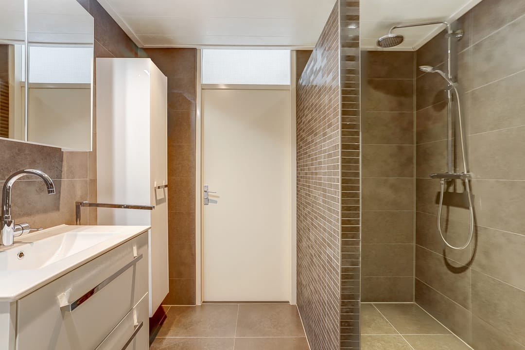 Photo 16 of Johanna Naber-erf 336