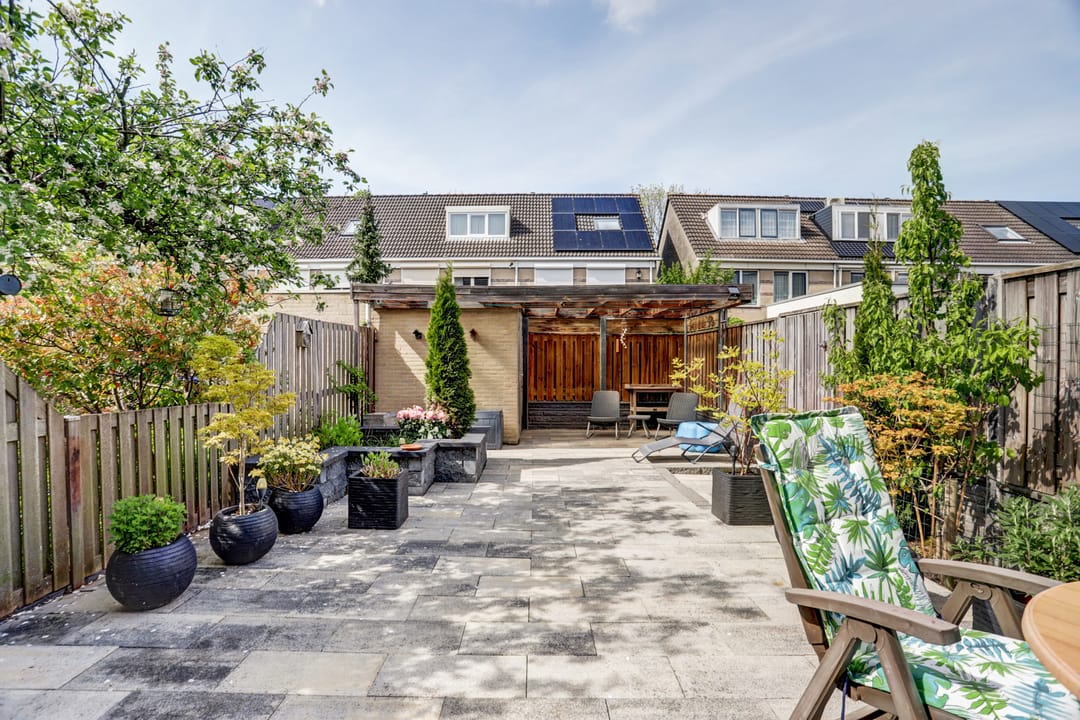 Photo 28 of Johanna Naber-erf 336