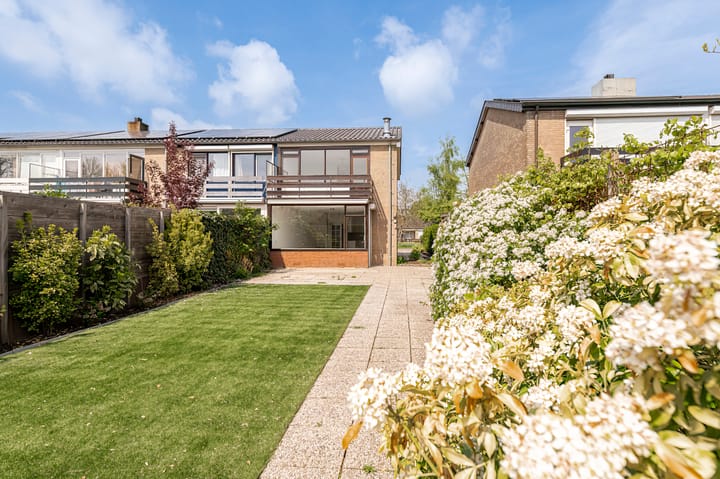 Foto 1 van Debussystraat 19