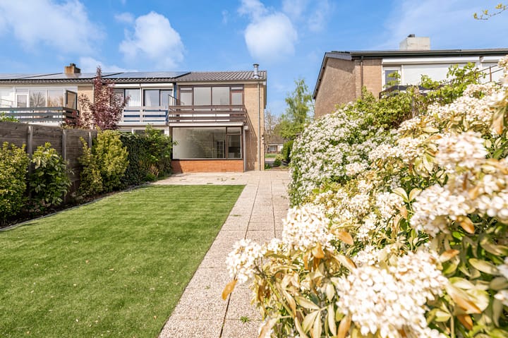 Foto 15 van Debussystraat 19