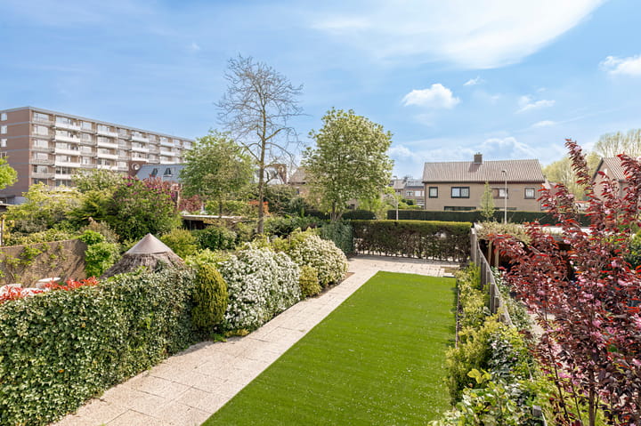 Foto 27 van Debussystraat 19