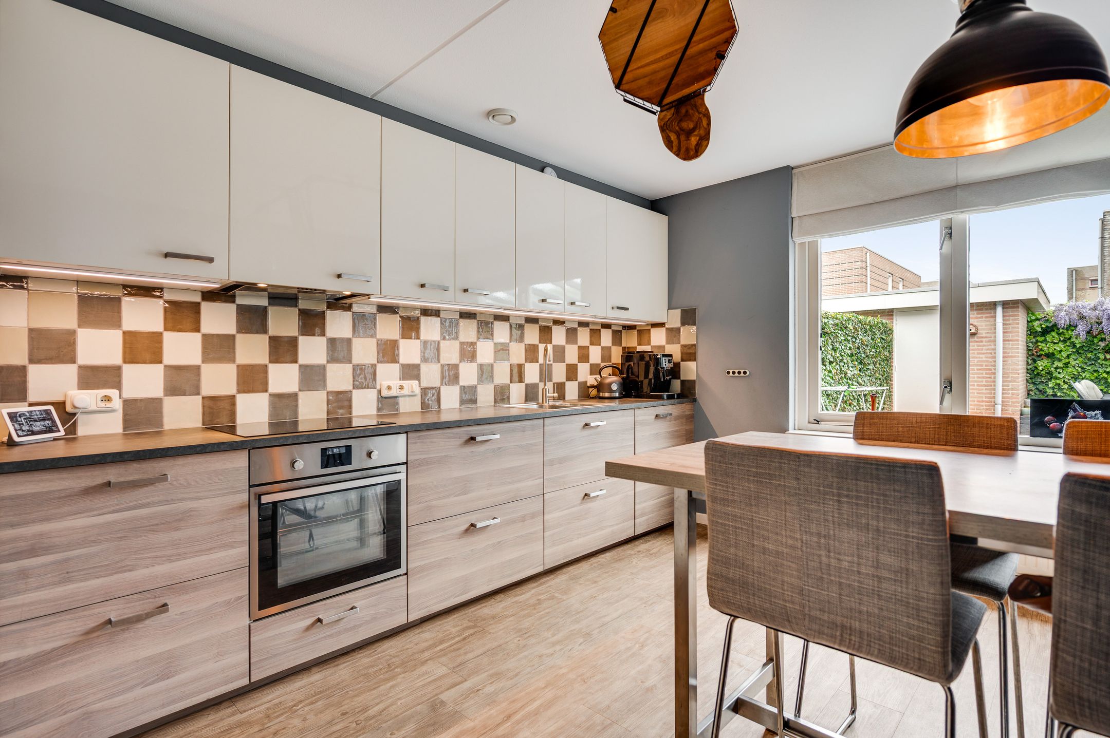 Photo 12 of Oudstraat 7