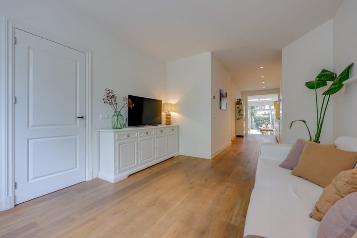 Photo 11 of Orteliuskade 71-H