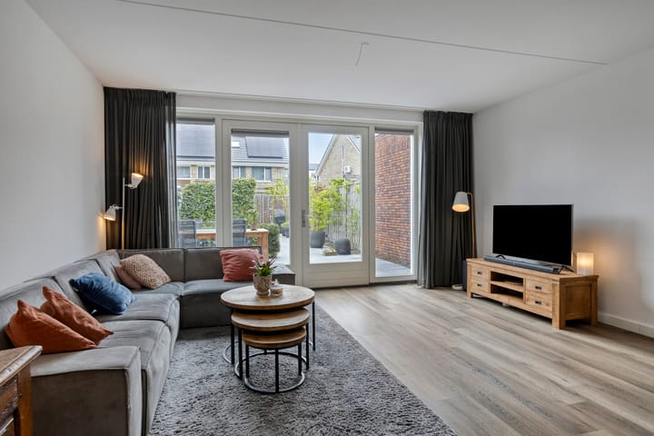 Foto 2 van Zonnebloem 47