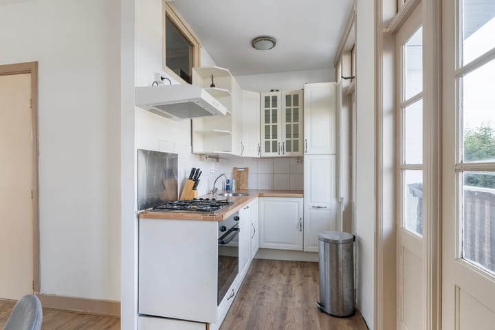 Photo 18 of Röntgenstraat 12-C