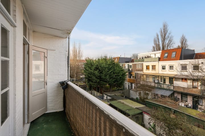 Photo 19 of Röntgenstraat 12-C