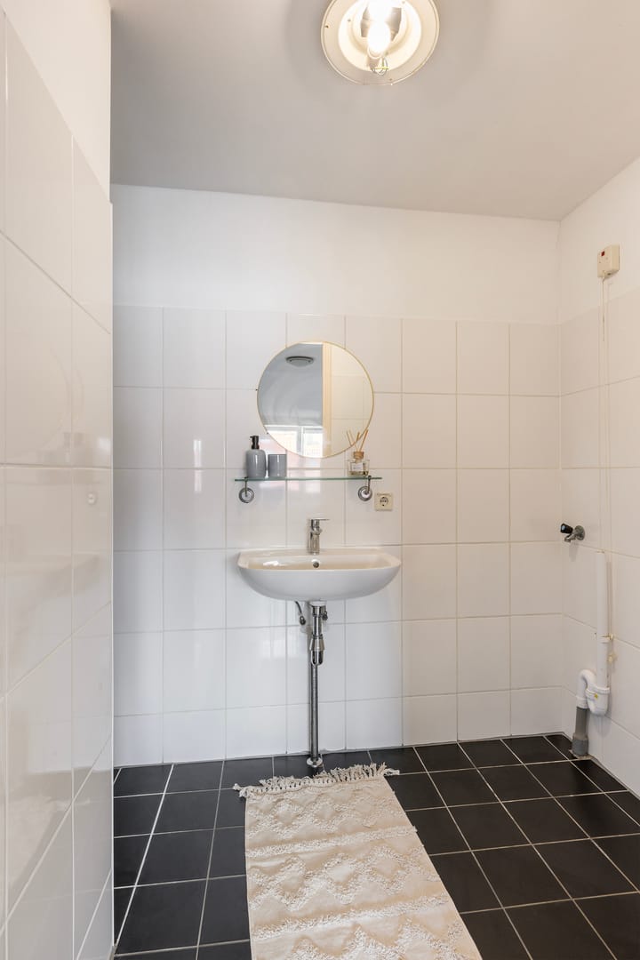 Photo 28 of Röntgenstraat 12-C