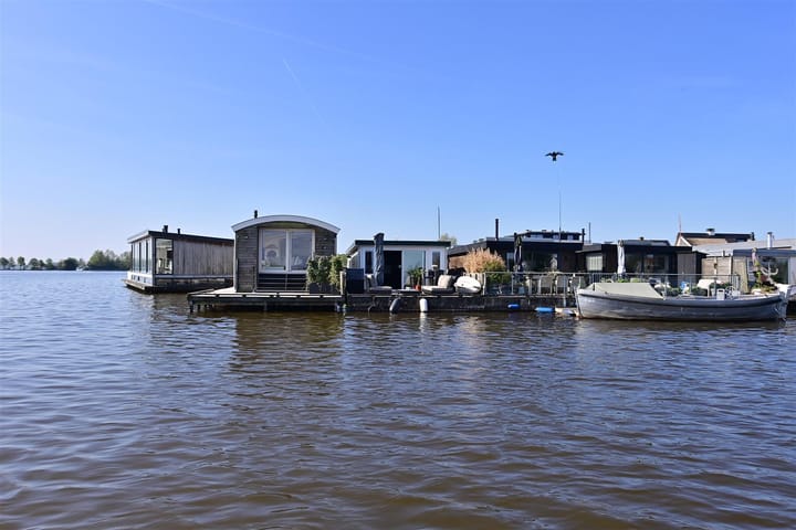 Foto 1 van Veendijk 17-AWS09