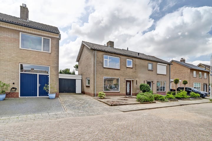 Foto 1 van Burg Herckenrathlaan 39