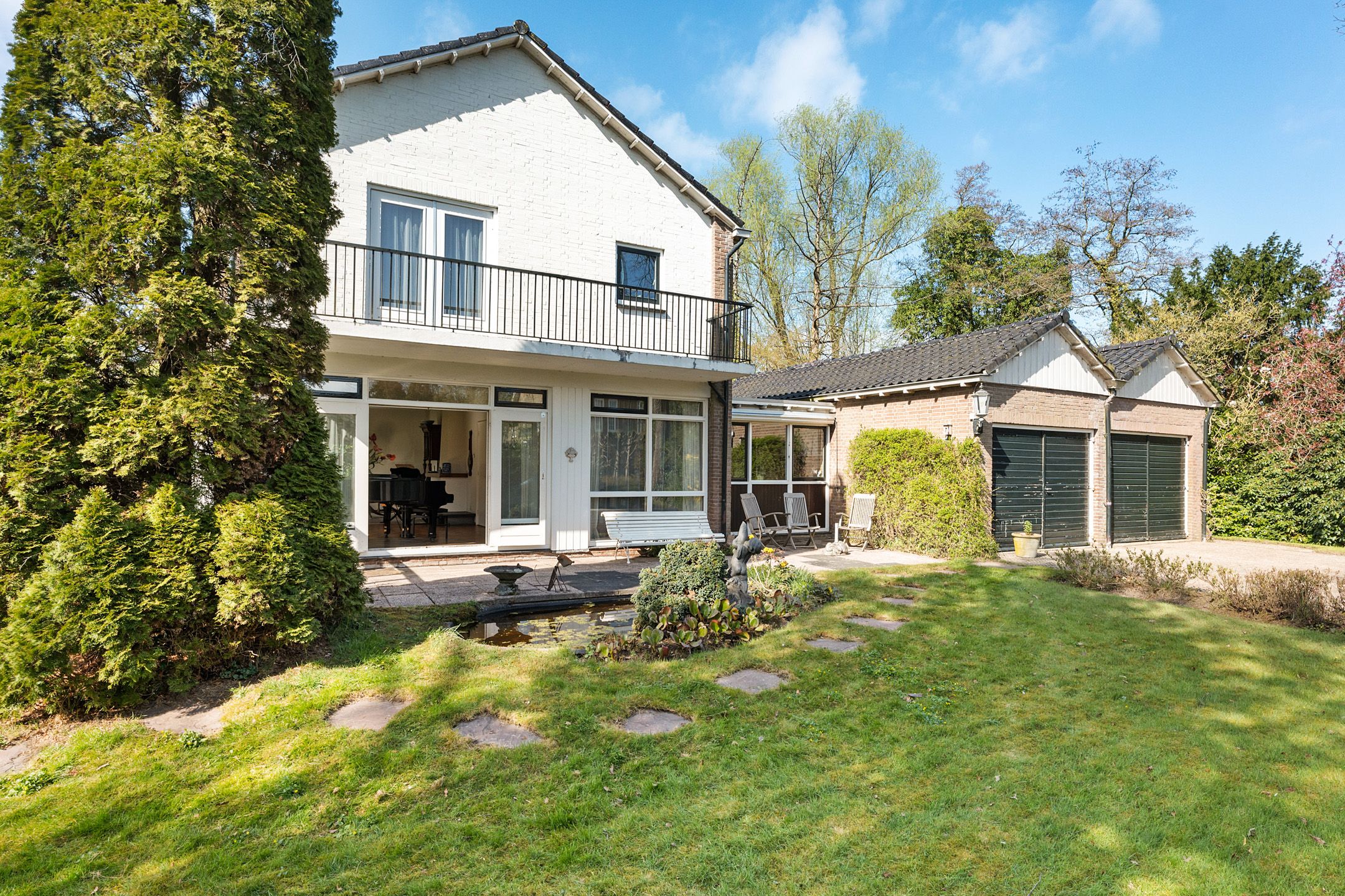 Foto 36 van Burg. J.G. Legroweg 12