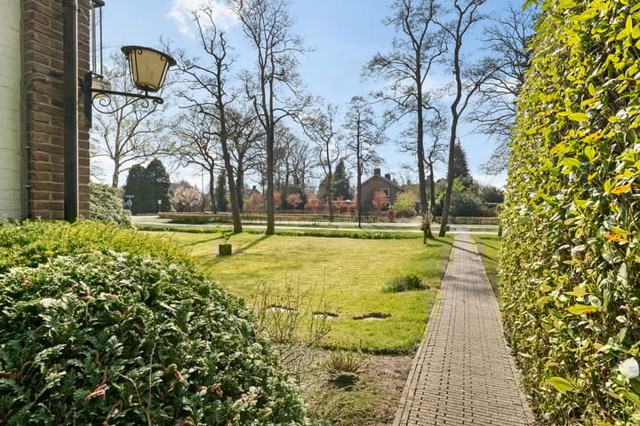 Foto 42 van Burg. J.G. Legroweg 12