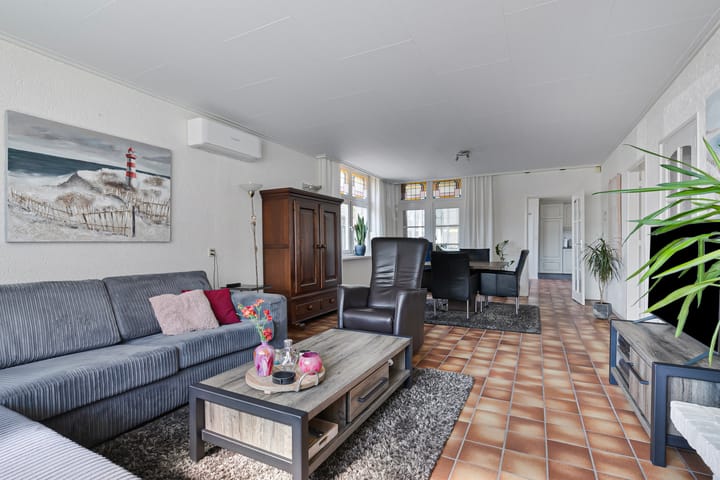 Photo 9 of Wilhelminastraat 34