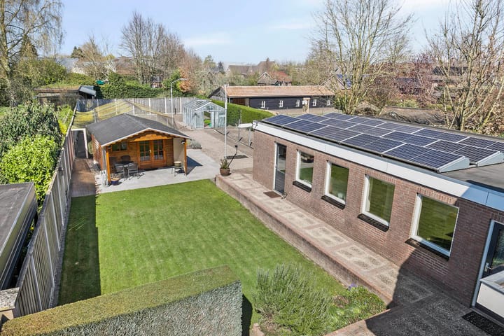 Photo 40 of Wilhelminastraat 34